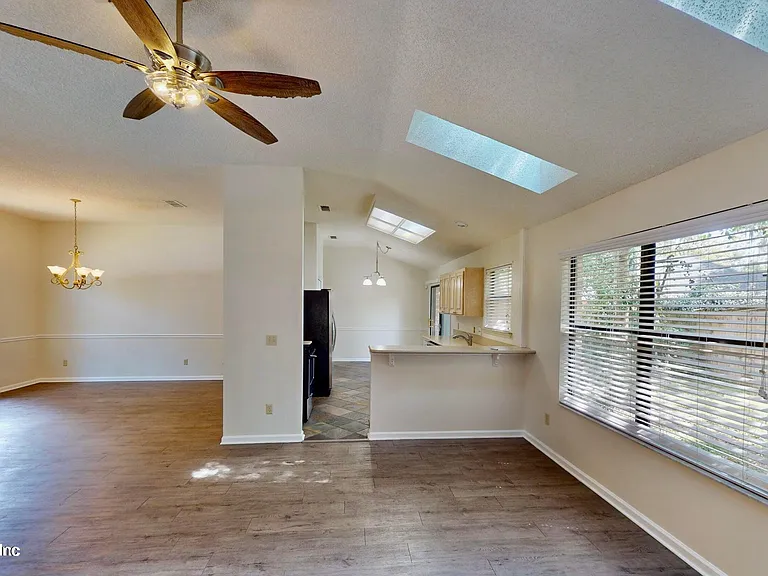 3052 Marrano Dr — Photo 6