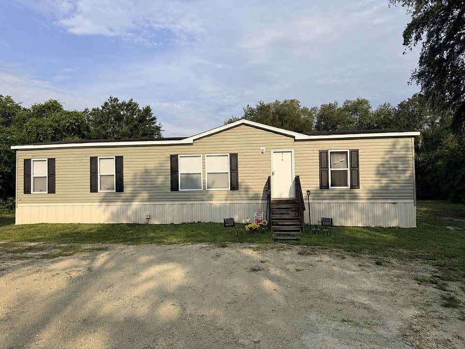 1st image of 279 NE 576th St