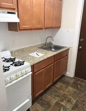 3rd image of 715 Grand Ave APT 3