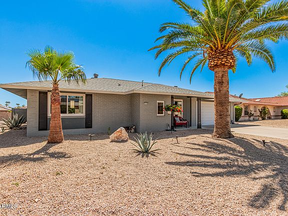 3rd image of 13139 W SEVILLE Drive