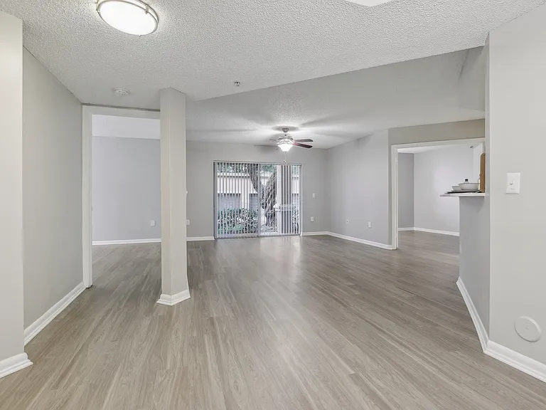 Pembroke Pines Landings Apartments — Photo 14