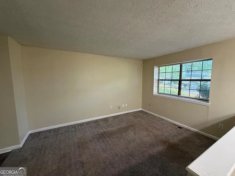 4682 Big Valley Ct — Photo 2