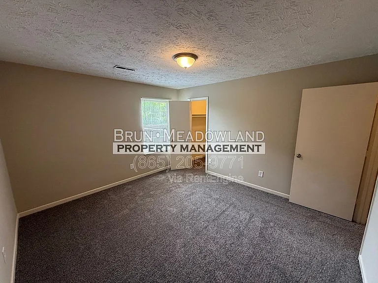 8719 Gleason Dr #C — Photo 15
