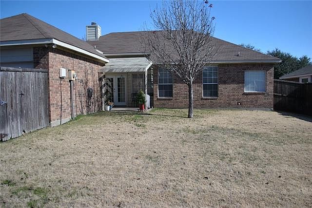2nd image of 4219 Juniper Ln