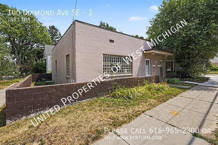 1st image of 100 Diamond Ave SE #2