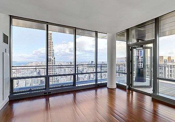 3rd image of 200 W 67th St APT 42C