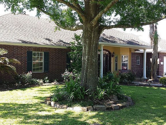 2nd image of 2501 Cassie Ln