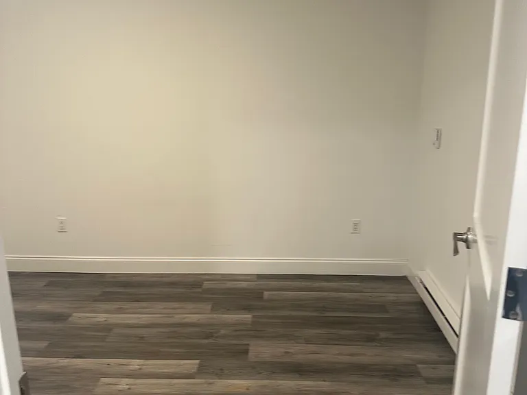 52 Lincoln Ave #1B — Photo 14