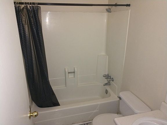 3rd image of 1207 Trent Blvd #A