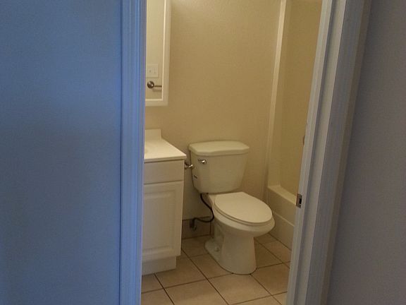 4th image of 601 SE 8th Ave APT C203