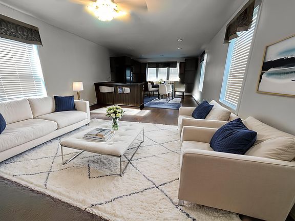 3rd image of 2041 SE Four Seasons Dr
