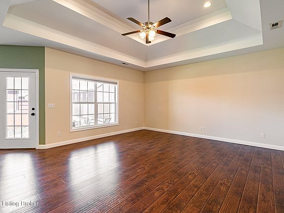 4th image of 210 Fernwood Dr
