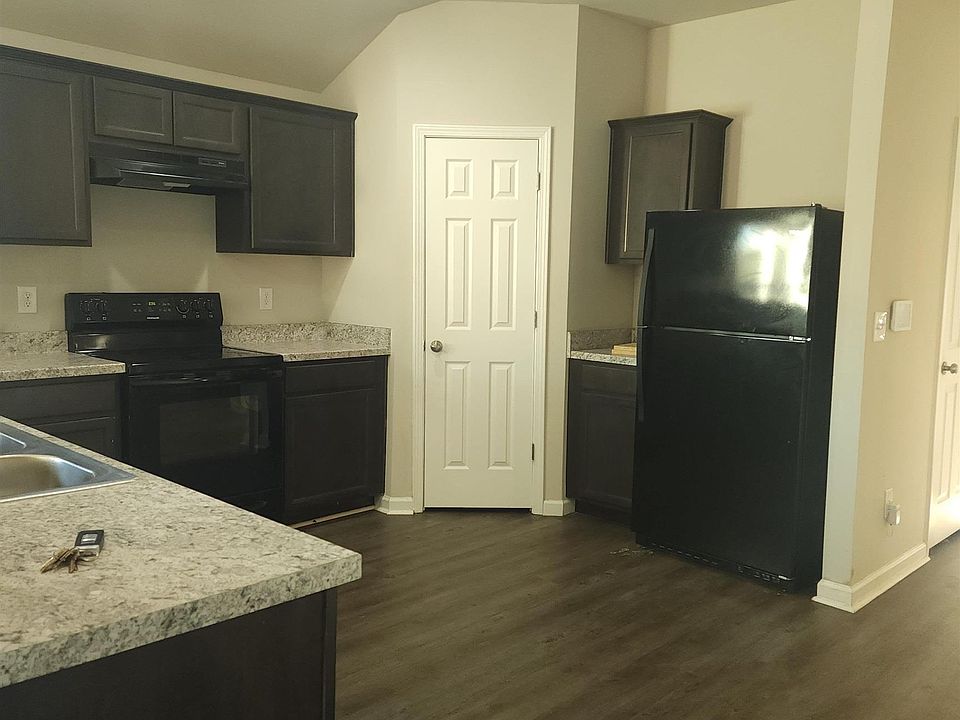 2nd image of 307 Hidden Ct