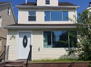 11407 210th St FL 1ST, Jamaica, NY 11411