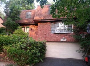 2691 Bethel Crest Dr, Bethel Park, PA 15102