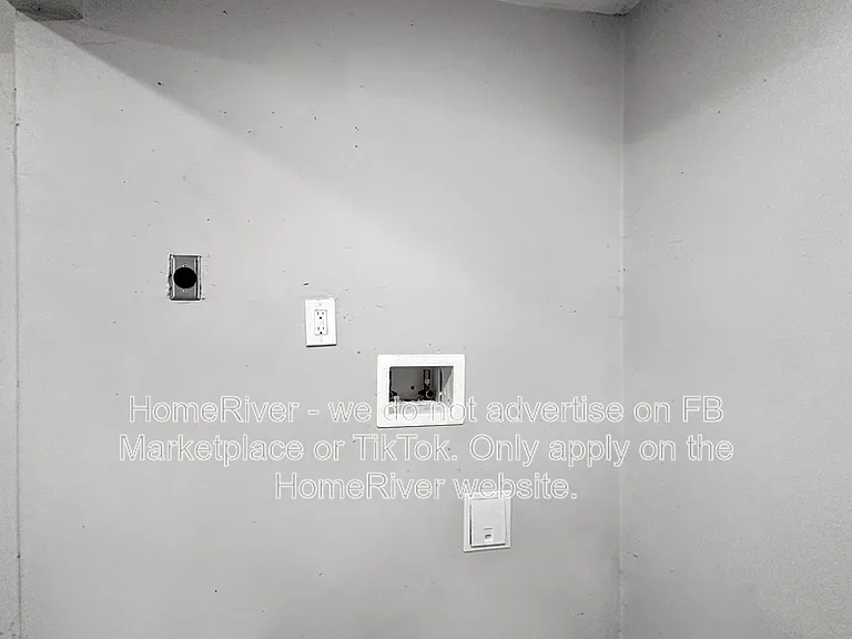 608 Silver Trace Ct — Photo 11