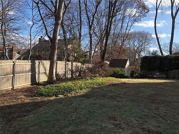 4th image of 205 Riverdell Dr