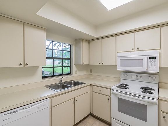 4th image of 1910 W Sligh Ave APT C104