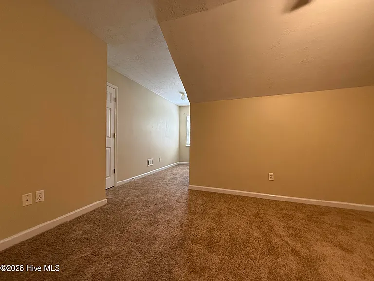 113 Harvestwood Dr — Photo 12