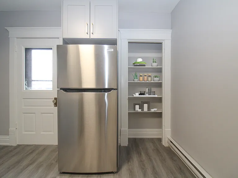 317 Park St N #1 — Photo 2