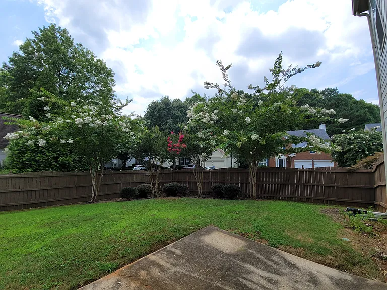 6035 Foxberry Ln — Photo 4