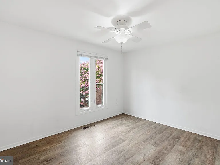975 S Taylor St — Photo 20