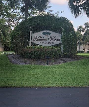 Hidden Woods condo's in beautiful Deer Creek Country Club