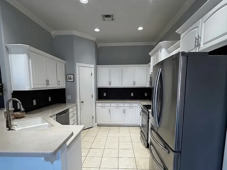 9217 Forest Cove Cir — Photo 3
