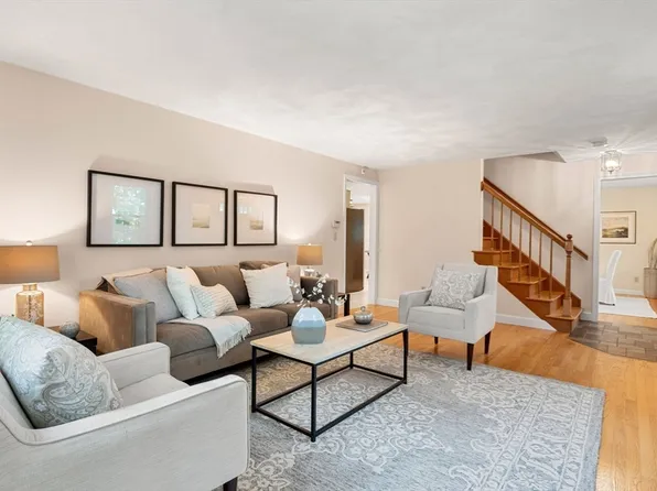 290 Central St, Georgetown, MA 01833