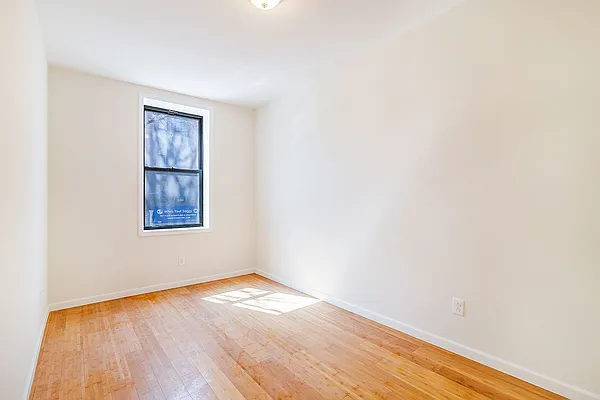 Rented by Compass | media 25