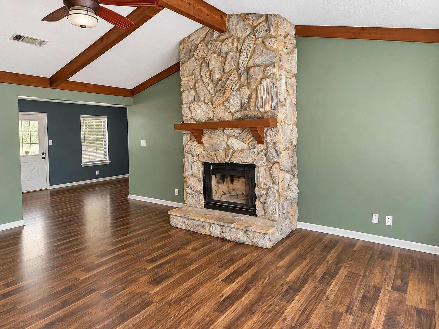 3 bed, 1586 sqft, $1,600 — Photo 4