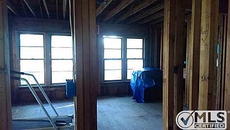 4th image of 3328 Westland Ave