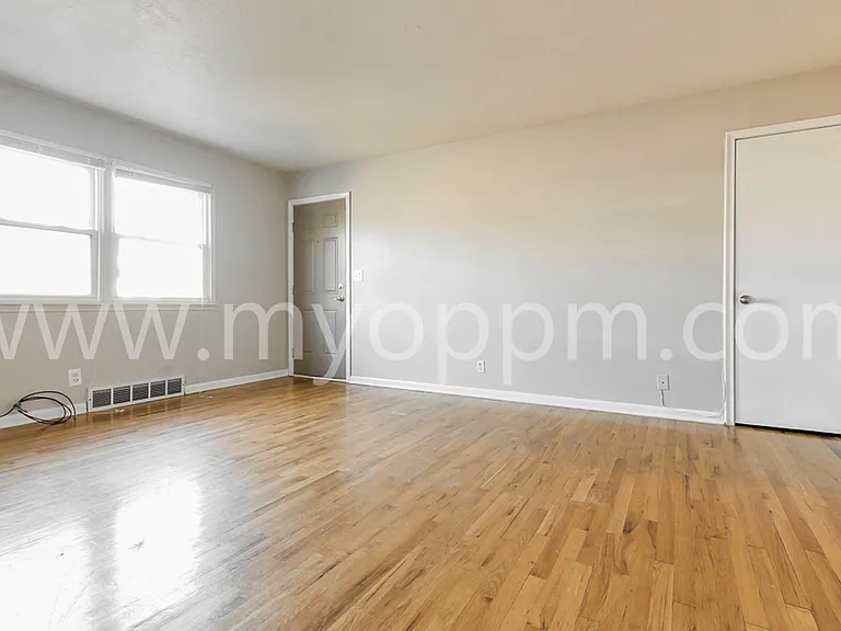810 N 46th St — Photo 2