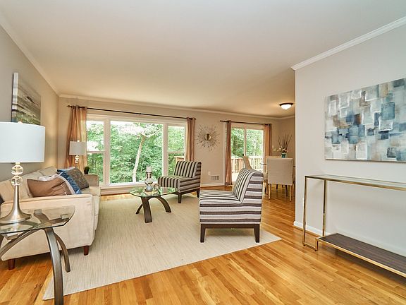 5th image of 4207 Lenox Dr