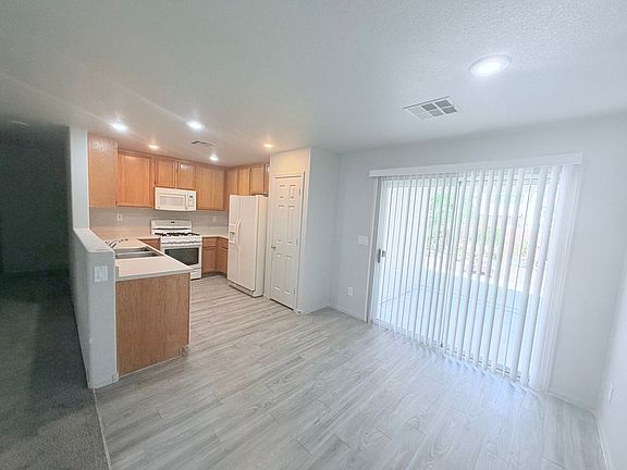 5th image of 8228 N Corset Creek St