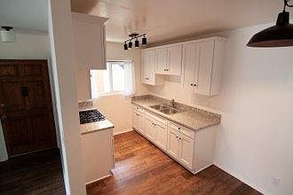 5th image of 3025 Glenhurst Ave APT 4