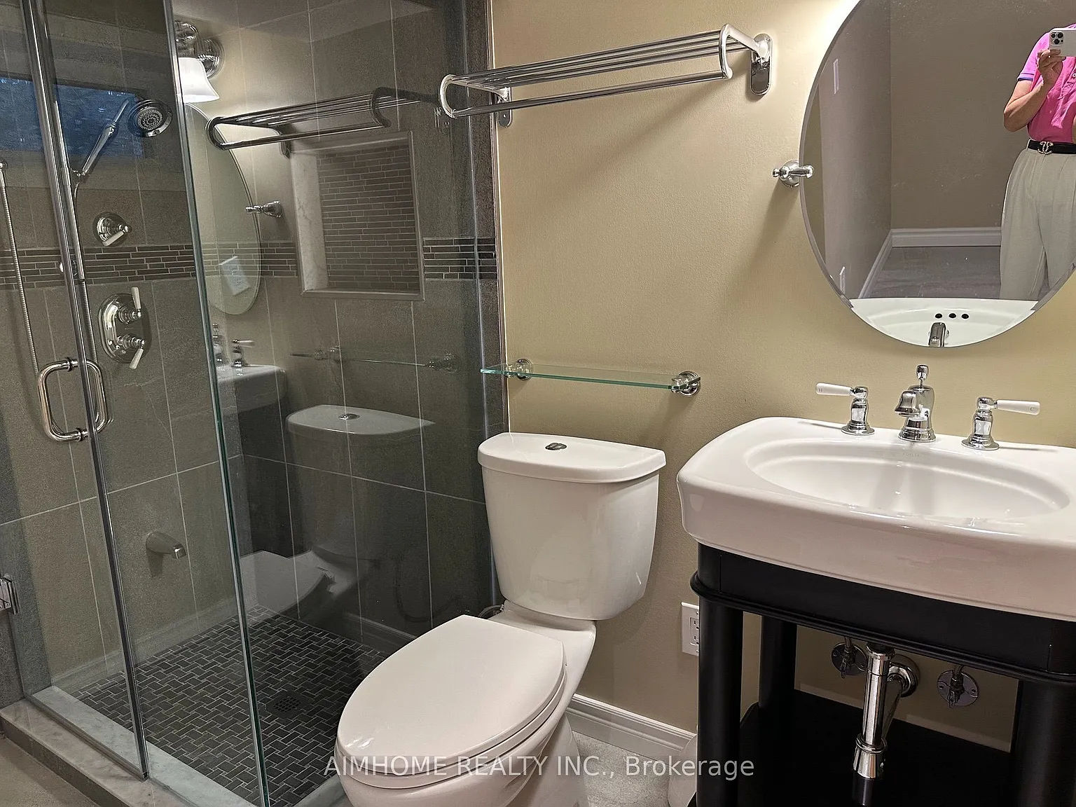 1 bed, $2,000 — Photo 4