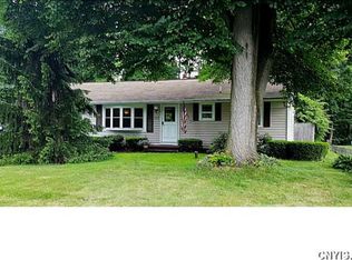112 Roberta Dr, Liverpool, NY 13090