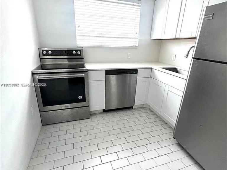 1211 Pennsylvania Ave #E2 — Photo 2