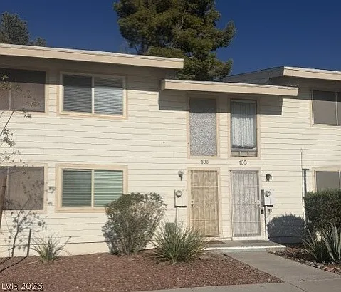 1 bed, 1.0 bath, 748 sqft, $1,180 — Photo 2