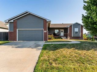 2406 Saint Andrew St, Goddard, KS 67052
