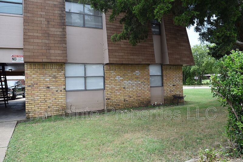 1st image of 105 Peach St Unit B