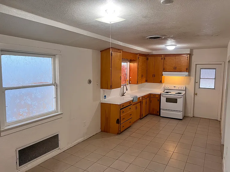 578 Fern Ave — Photo 12