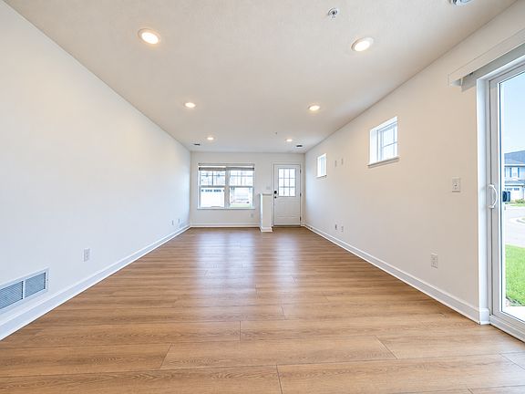 5th image of 14935 Adare Way