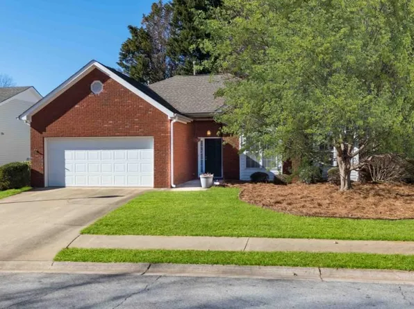 175 Robin Ct, Fayetteville, GA 30215
