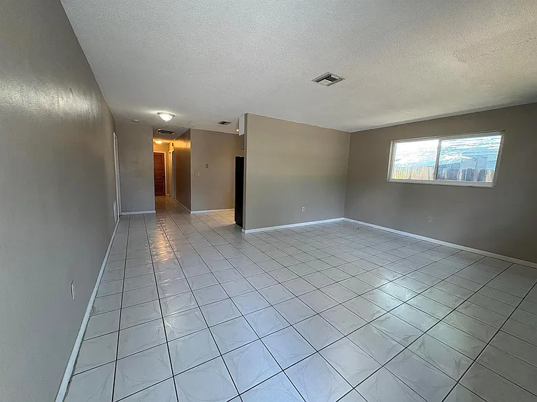 6841 Pembroke Rd #5 — Photo 11
