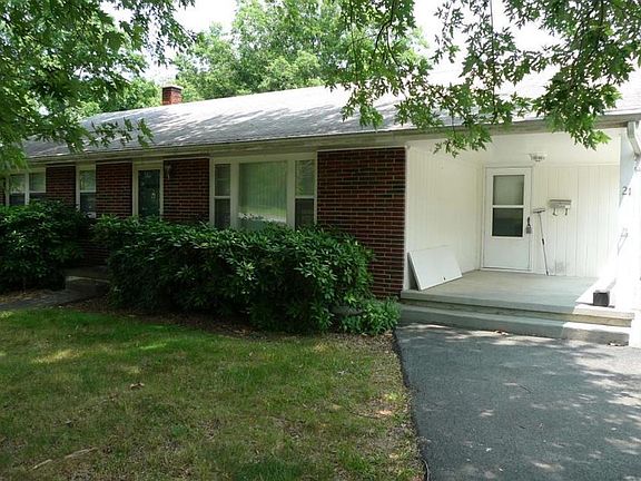 3rd image of 21 Grand View Dr