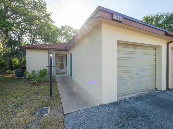 8728 Lantana Ct, Cape Canaveral, FL 32920