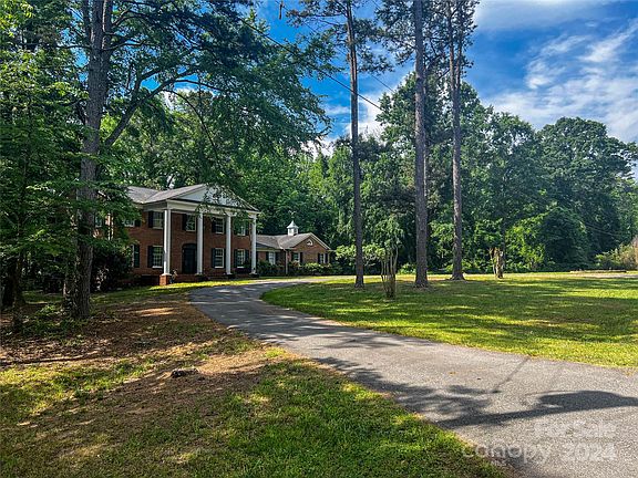 4th image of 2300 Heritage Ct