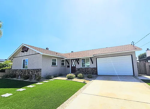 5424 Lodi St Photo 1